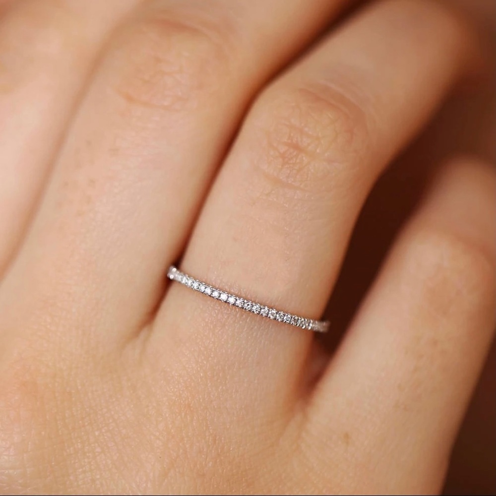 Pave Eternity Crystal Clear CZ Silver 18k White Gold Plated Ring Band Size 7 - Picture 1 of 6
